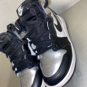 Size 9 toodler Black/Metallic sliver high Jordan 1
